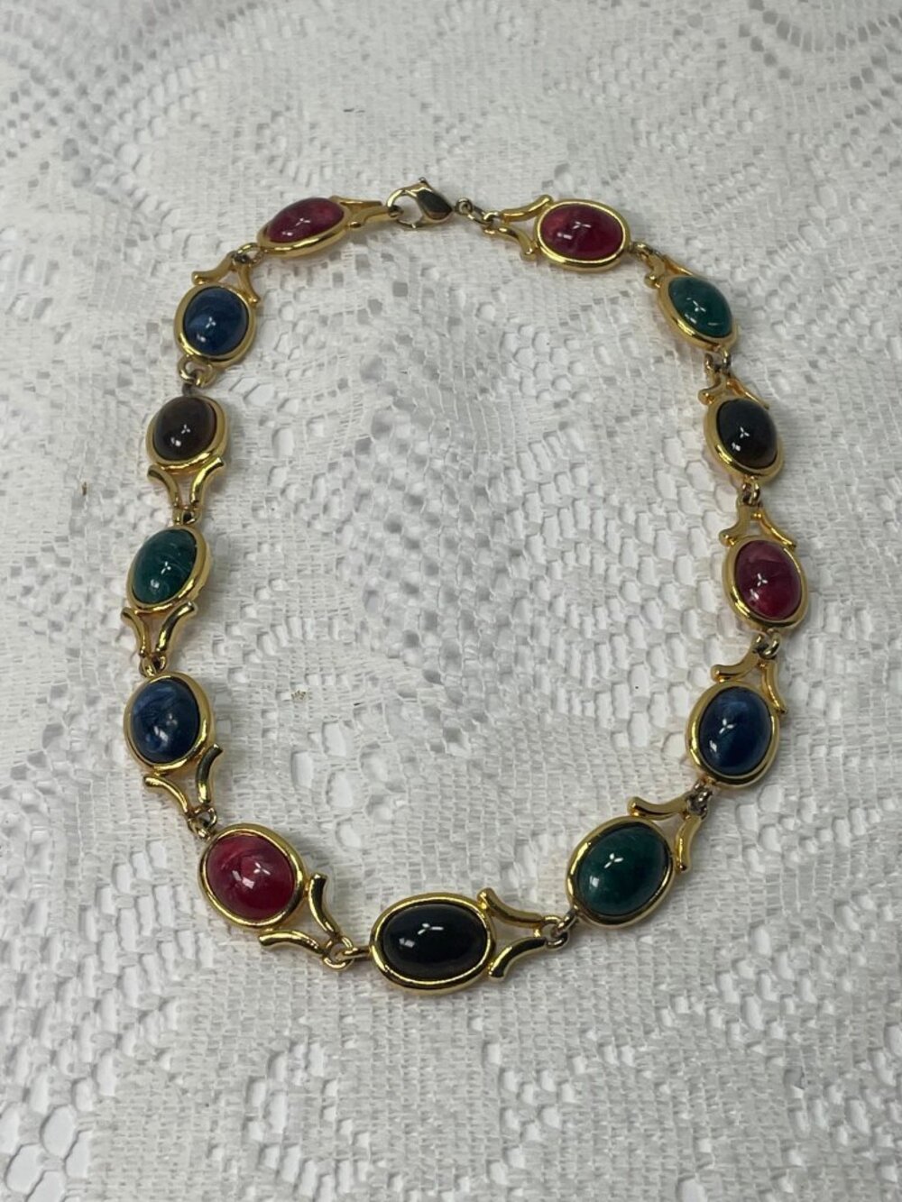 Vtg LEI Multi-Colored Cabochon Gold-Tone Vintage Necklace With Oval Stones
